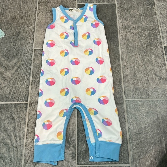 Monica and Andy Beach Ball onesie - Picture 1 of 3